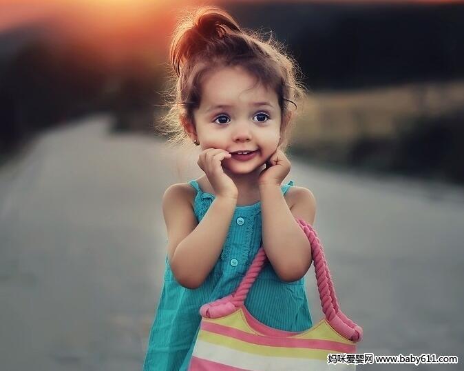 AI云计算的崛起！市场是否低估了微软(MSFT.US)的压力和亚马逊(AMZN.US)的潜力？