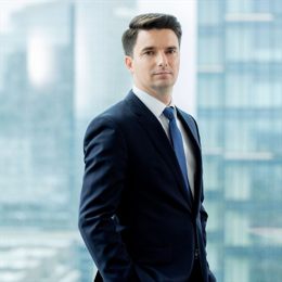 广湛高铁茂名南站站名标识亮相