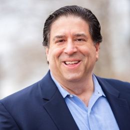 泽连斯基与特朗普通话，讨论追加对俄制裁和保护乌领空方案