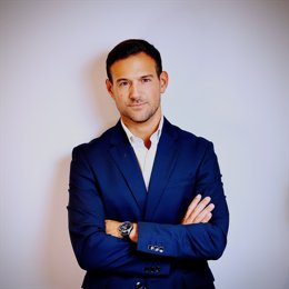 摩根士丹利点评特斯拉(TSLA.US)解散Dojo团队:“DOGE式效率”革命启动,百亿AI开支有望重配机器人赛道